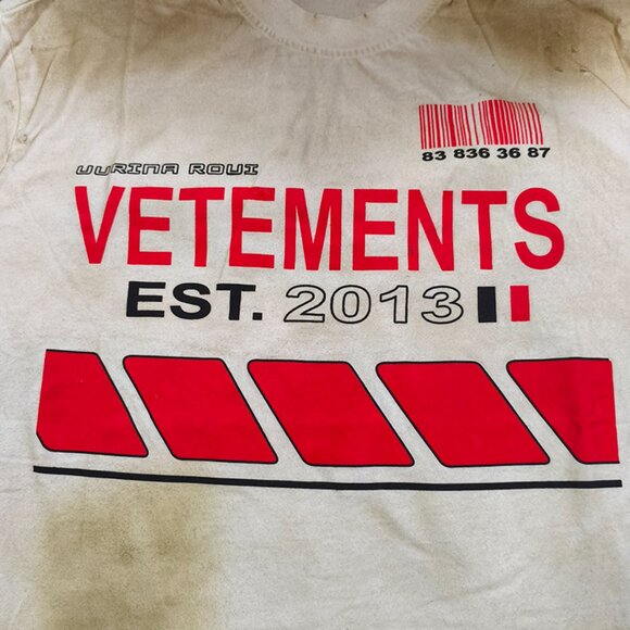 Vetements Distressed Short-Sleeve Top - Picture 2 of 7